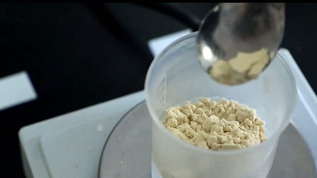 В чем разница между соевым белком и изолятом сои?